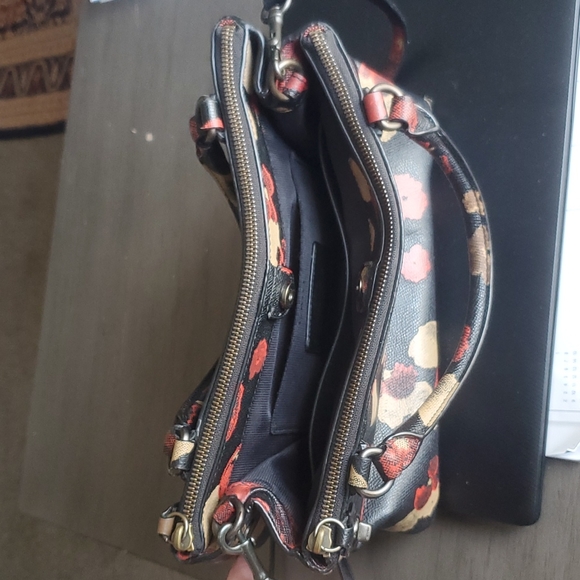 Coach TurnKey Burroughs "2015" Discontinued - Picture 2 of 4